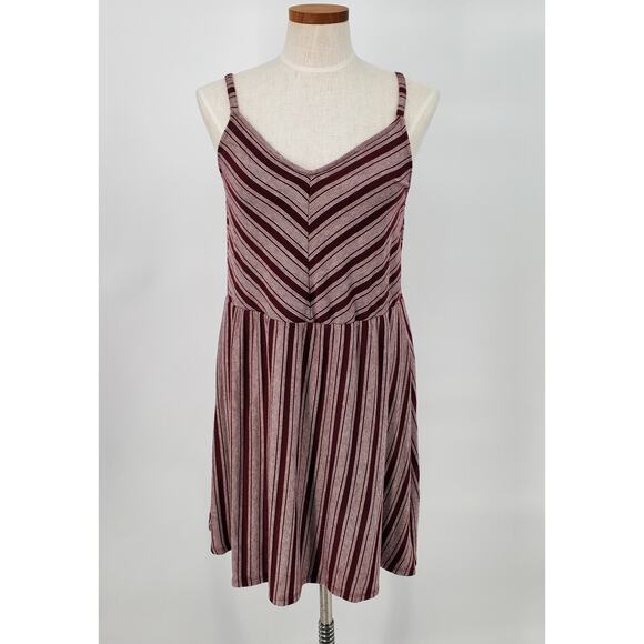 Universal Thread Womens Large Burgundy Striped Mini Dress Pre-Owned - Picture 1 of 5